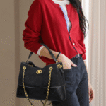 Women's Diamond Quilted Shoulder Bag - Image 4